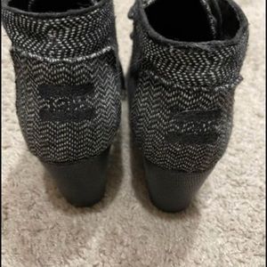 Black herringbone Toms wedge booties